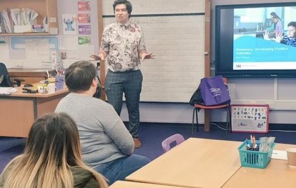 National Numeracy's Ben delivering a parental engagement workshop