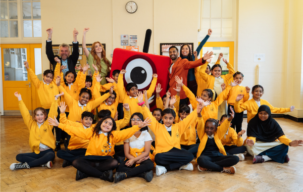 Katya Jones, Bobby Seagull, Jessica Gagen and Dr Robert Massey with children from William Davis School