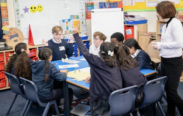A National Numeracy volunteer classroom session